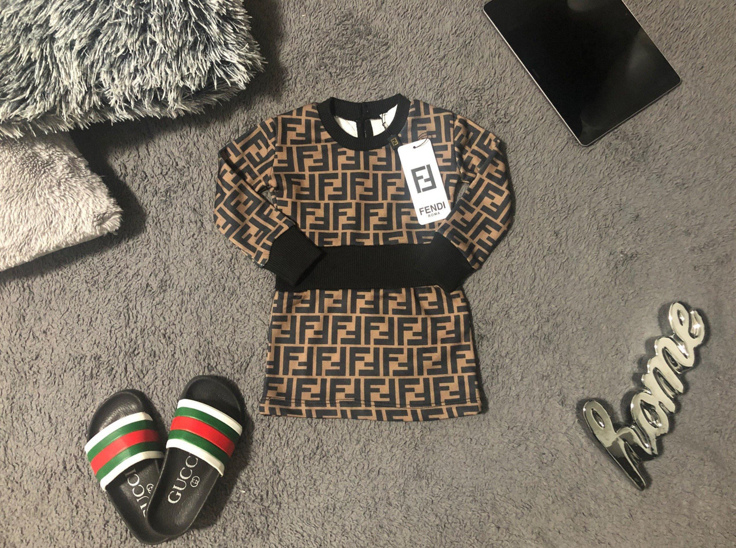 Fendi Kinder Kleid – Vorderansicht