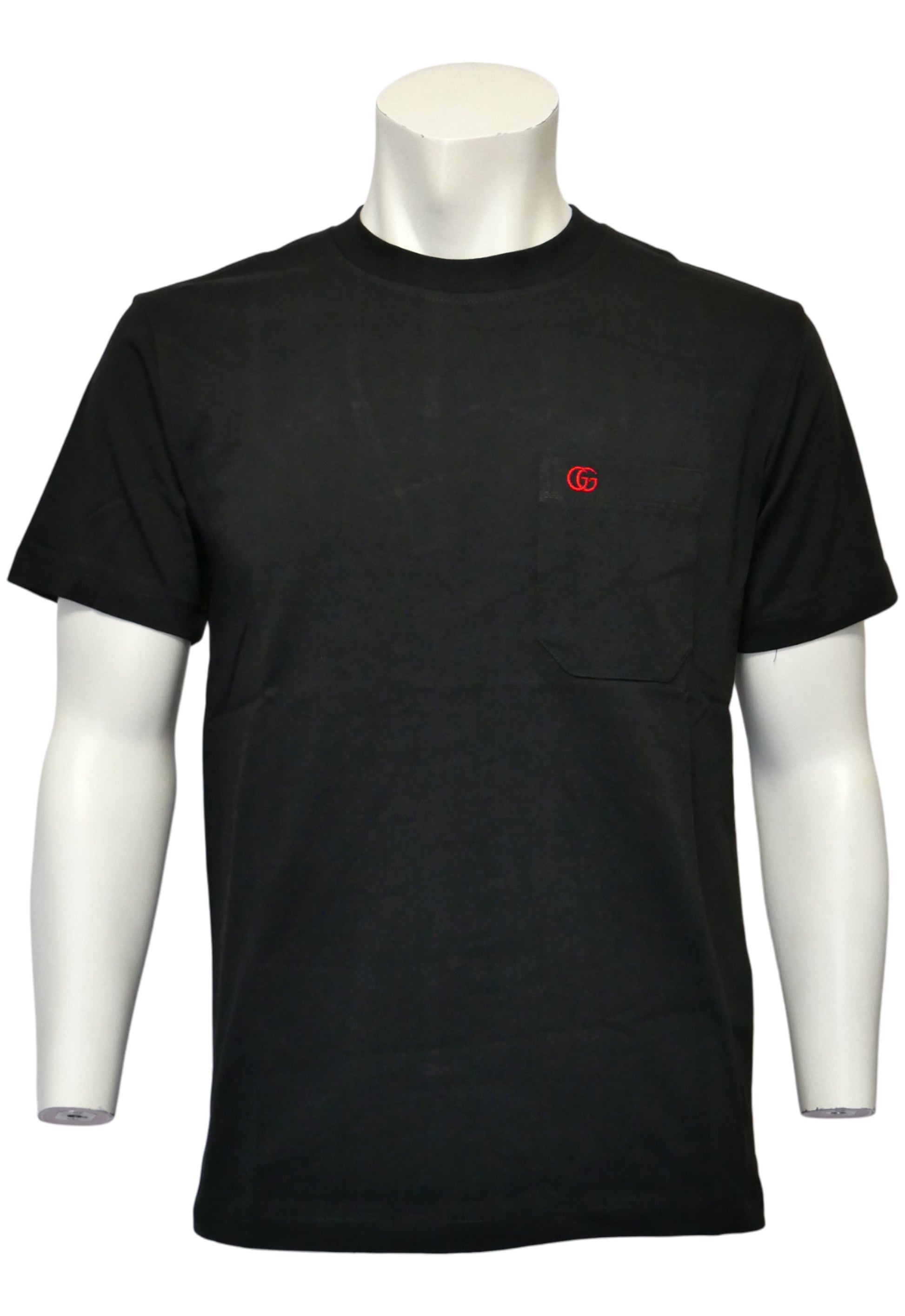 Gucci Herren T-Shirt Schwarz mit Brusttasche und Rotem Logo – Vorderansicht
