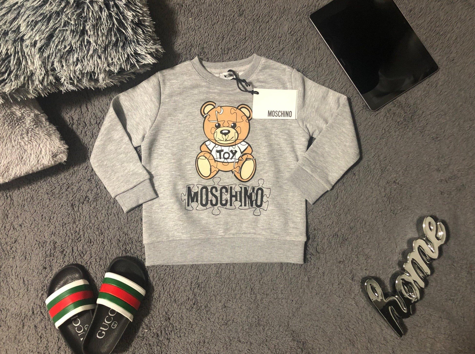 Moschino Kinder Pullover – Vorderansicht
